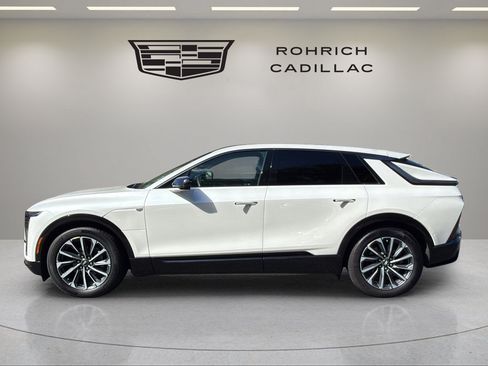 Certified 2024 Cadillac Lyriq Sport AWD/4WD image 11