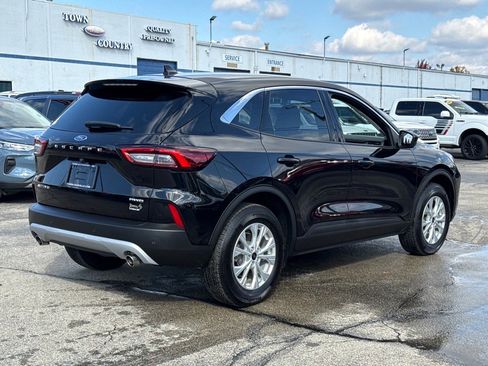 Used 2023 Ford Escape Active w/ Tech Pack #2 image 3