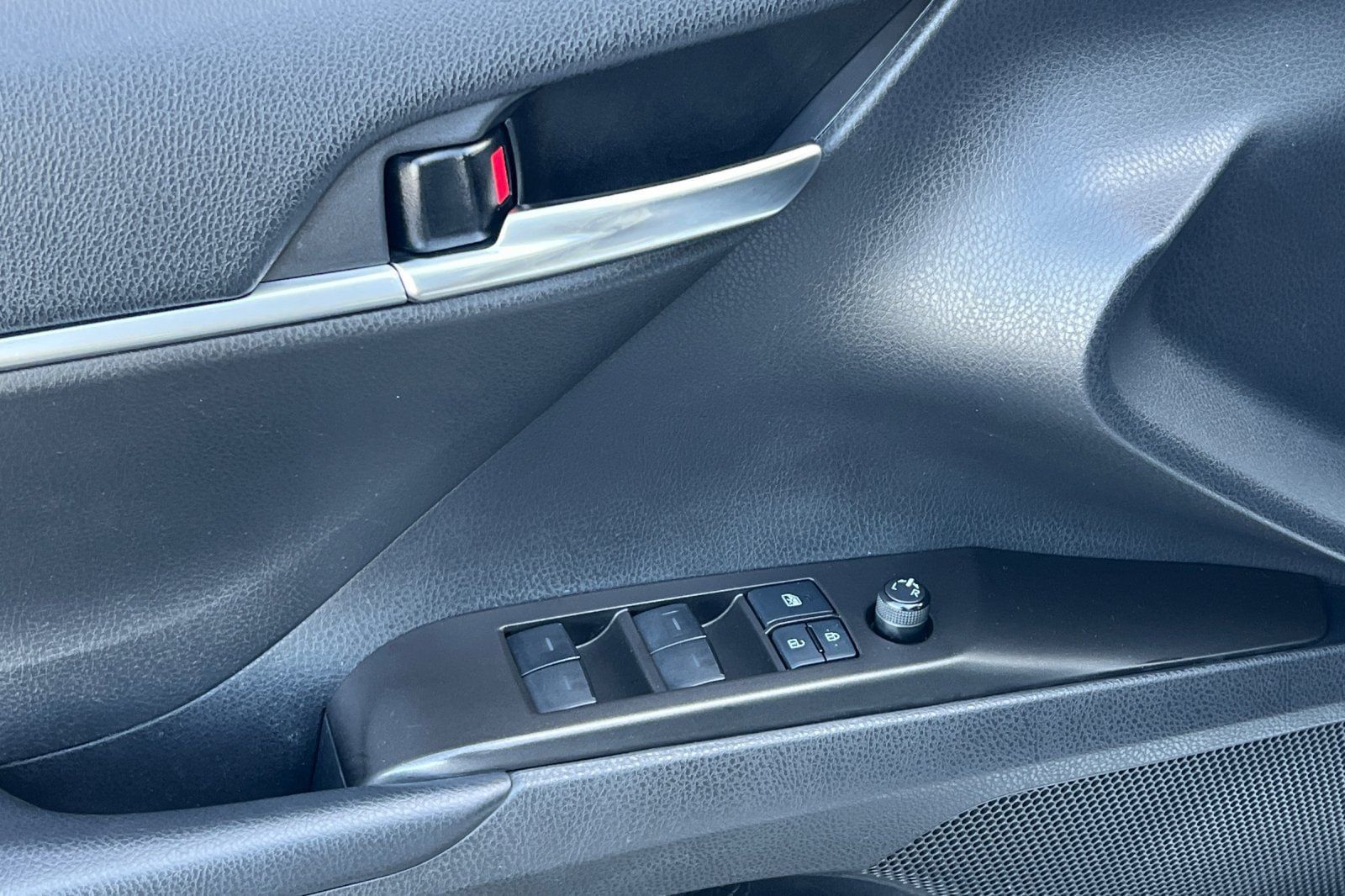 Certified 2022 Toyota Camry SE FWD image 11