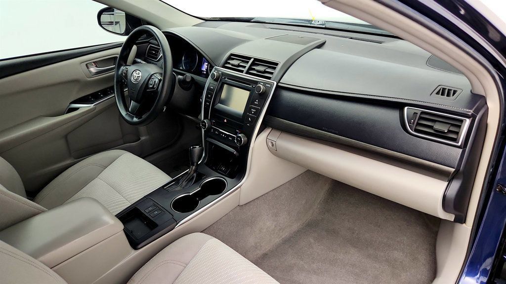 Used 2017 Toyota Camry LE FWD image 24