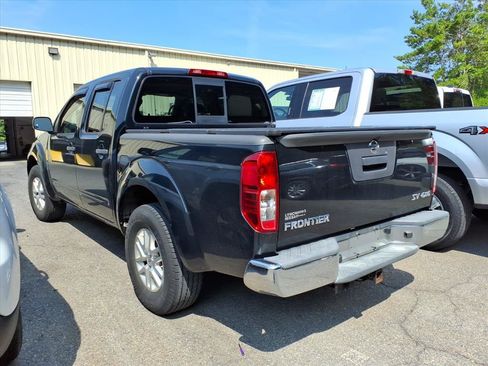 Used 2019 Nissan Frontier SV AWD/4WD image 3