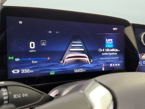 Certified 2025 Chevrolet Equinox EV LT w/ Convenience Package II FWD image 21
