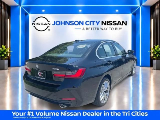 Used 2025 BMW 330i xDrive Sedan AWD/4WD image 4