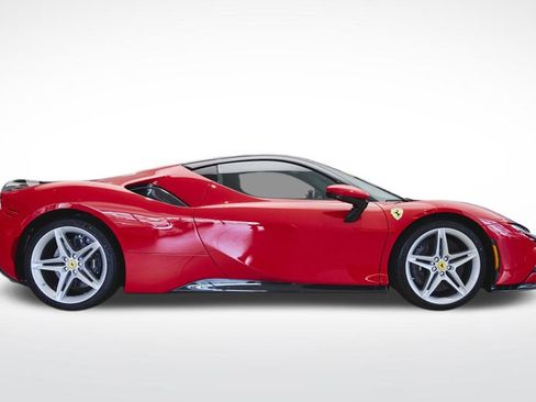 Used 2021 Ferrari SF90 Stradale image 6