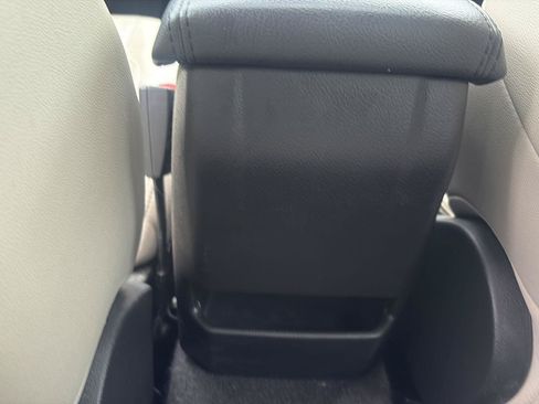 Used 2018 Ford Focus Titanium FWD image 26