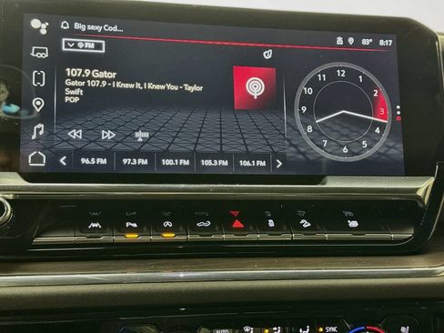 Used 2024 GMC Sierra 1500 SLT w/ SLT Premium Plus Package AWD/4WD image 15