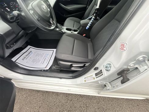 Used 2024 Toyota Corolla LE image 12