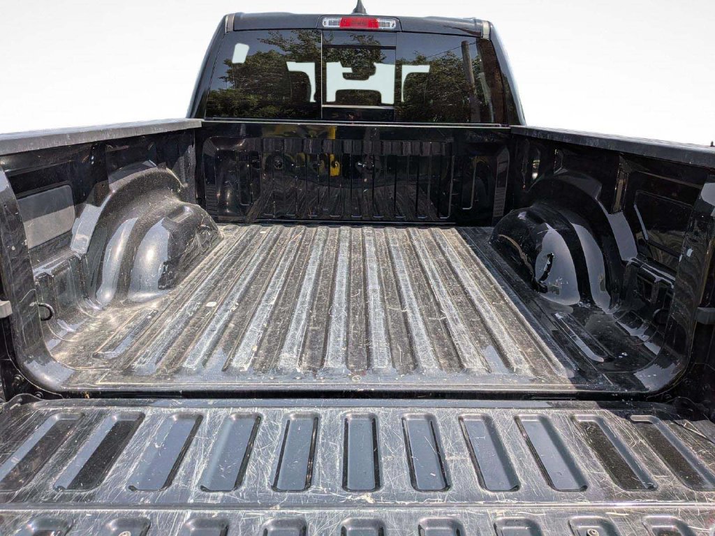 Used 2025 RAM 1500 Laramie AWD/4WD image 30