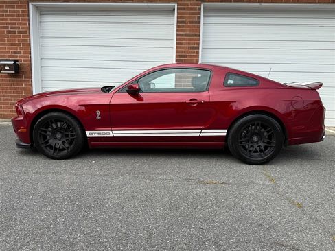 Used 2014 Ford Mustang Shelby GT500 w/ SVT Track Pack image 19