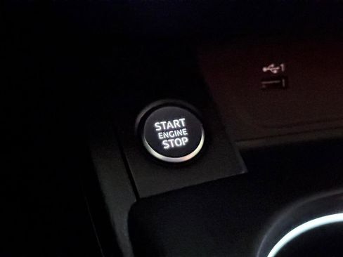 Used 2018 Audi A4 2.0T Premium Plus w/ Premium Plus Package image 38