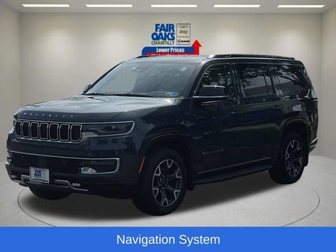 Used 2023 Jeep Wagoneer Series III w/ Preferred Equipment Group AWD/4WD image 3