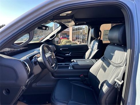 New 2025 Ford Expedition Platinum w/ Stealth Performance Package image 9