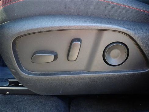Used 2025 Chevrolet Equinox RS AWD/4WD image 13