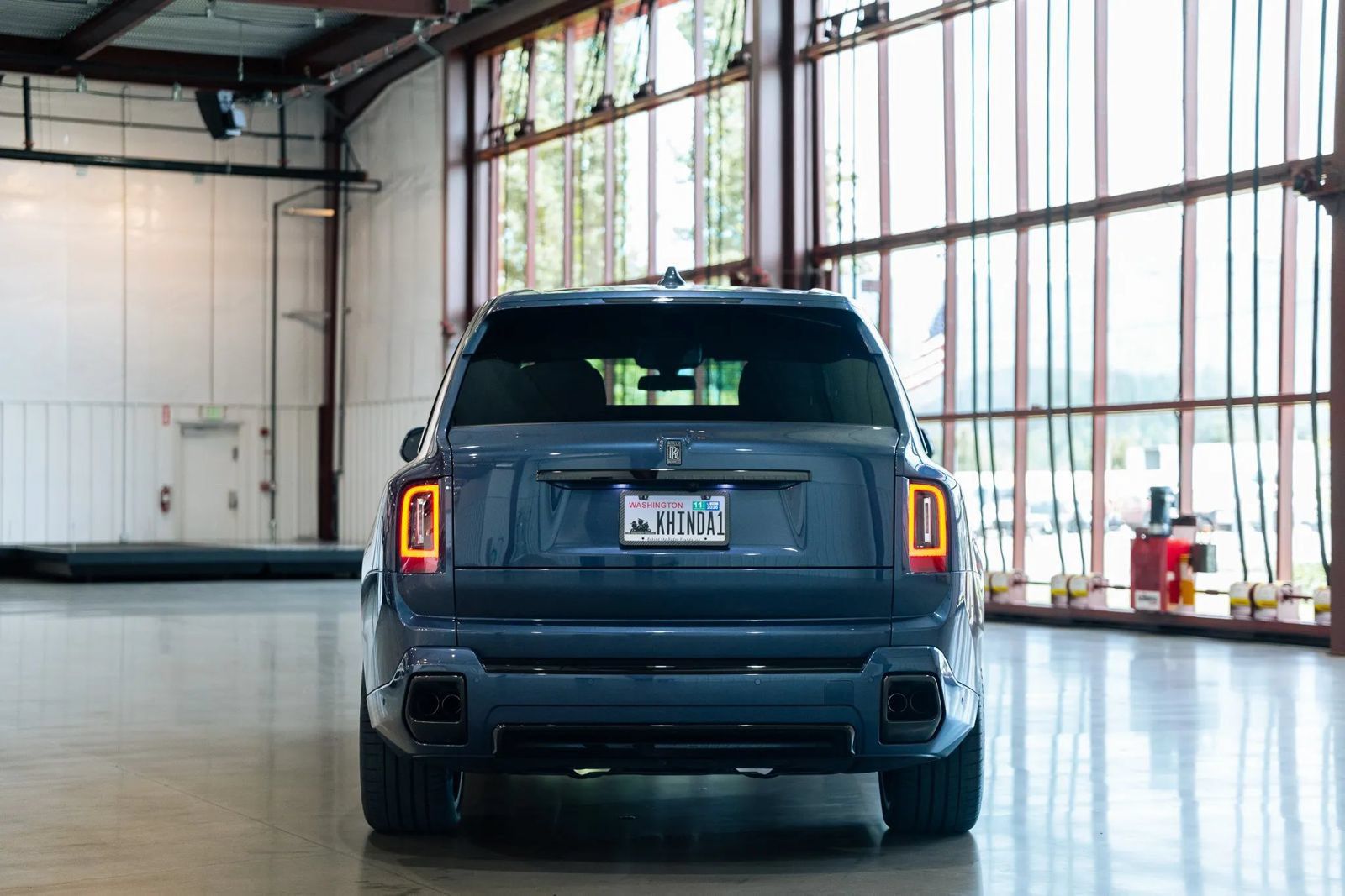 Used 2025 Rolls-Royce Cullinan Black Badge AWD/4WD image 18