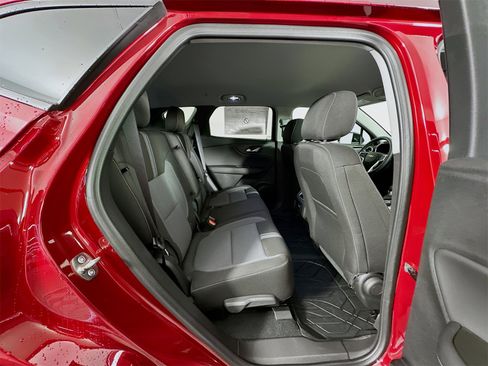 New 2025 Chevrolet Blazer LT w/ Convenience Package image 27
