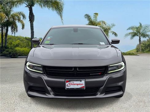 Used 2020 Dodge Charger SXT RWD image 3