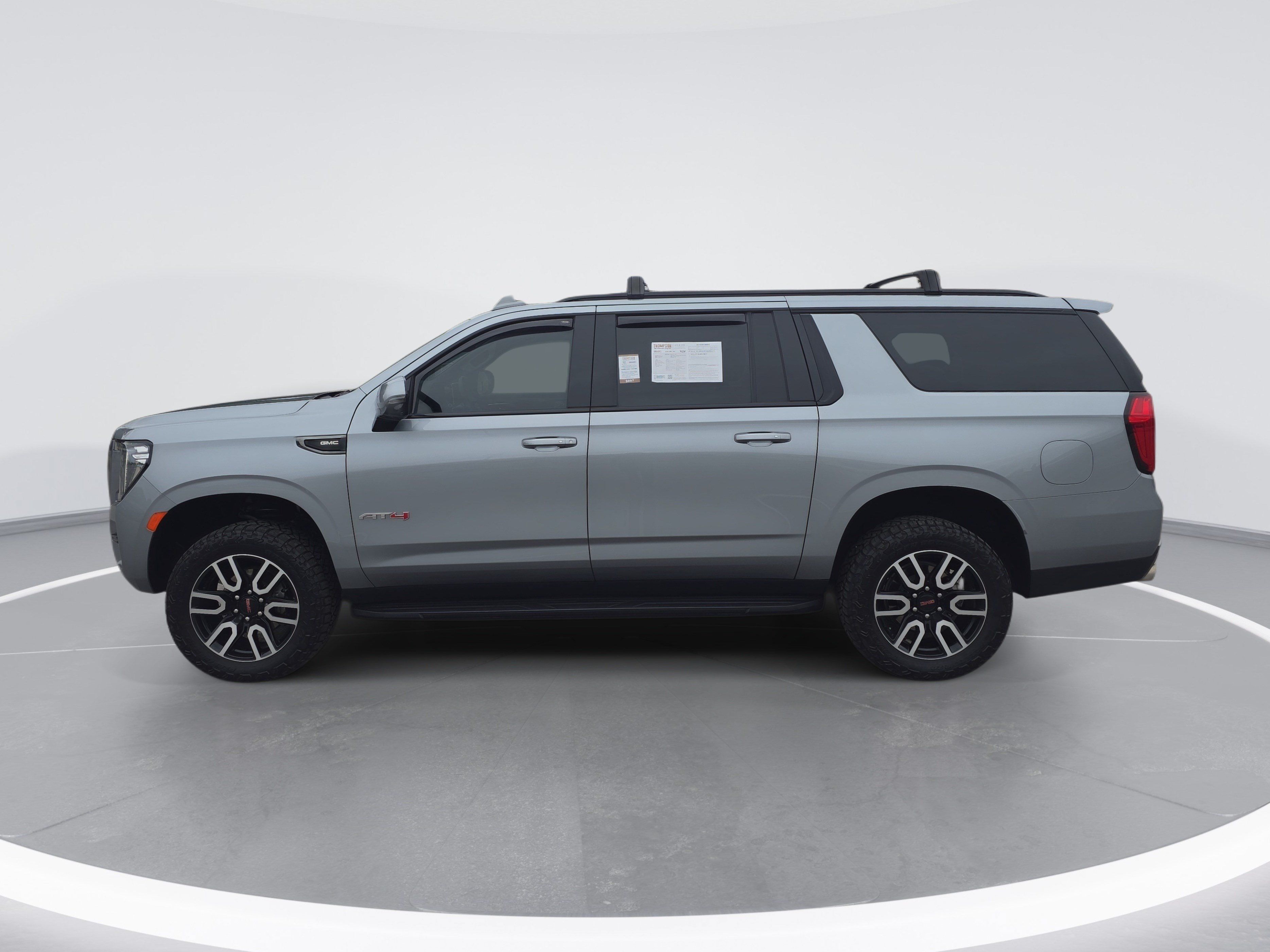 Used 2024 GMC Yukon XL AT4 w/ Technology Package AWD/4WD image 6