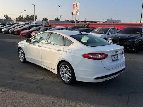 Used 2013 Ford Fusion SE FWD image 3