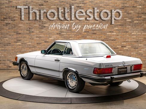 Used 1987 Mercedes-Benz 560 SL image 9