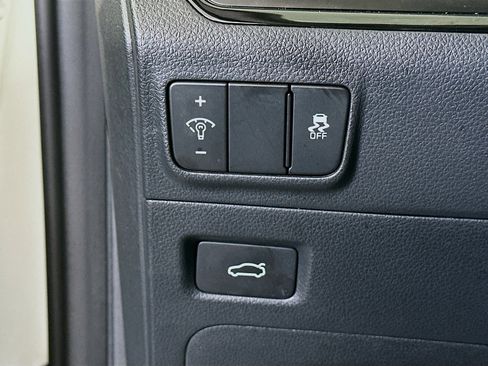 Used 2025 Kia K5 LXS image 17