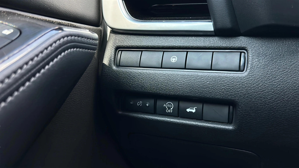 Used 2024 Nissan Rogue SL w/ SL Premium Package FWD image 34