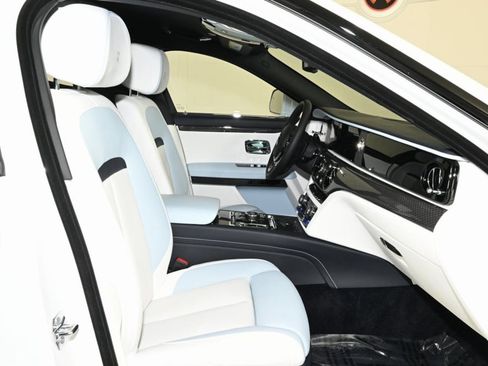 Used 2023 Rolls-Royce Ghost Black Badge w/ Black Badge Ghost Package image 18