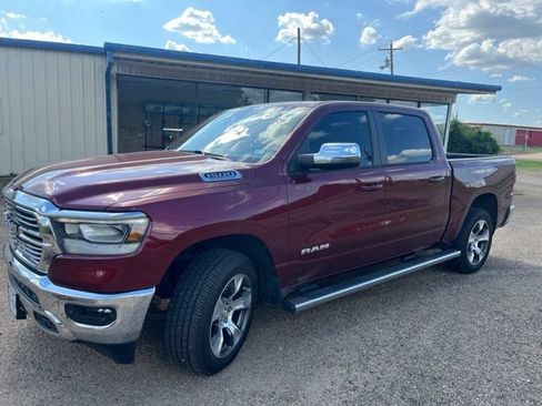 Used 2023 RAM 1500 Laramie AWD/4WD image 4