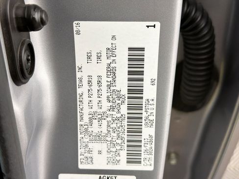 Used 2016 Toyota Tundra SR5 w/ TRD Off Road Package AWD/4WD image 20