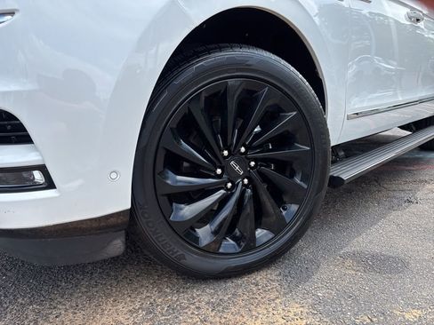 Used 2020 Lincoln Navigator L Reserve w/ Equipment Group 208A Reserve image 2