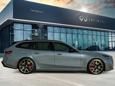 Used 2025 BMW M5 Touring image 4