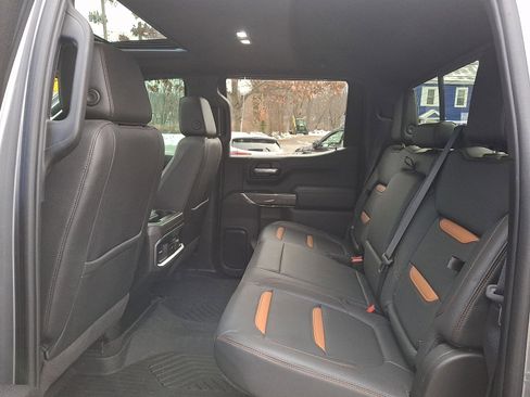 Used 2022 GMC Sierra 1500 AT4 w/ AT4 Premium Package image 10