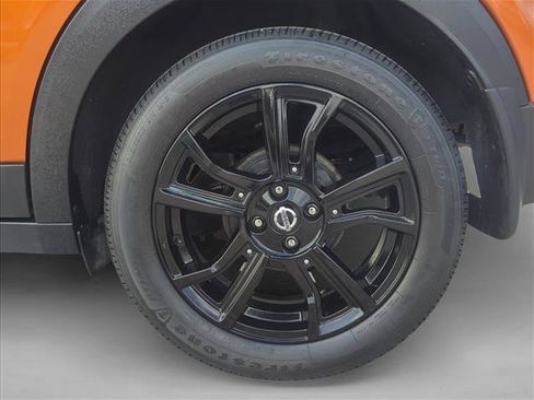 Used 2020 Nissan Kicks SR w/ SR Premium Package FWD image 9