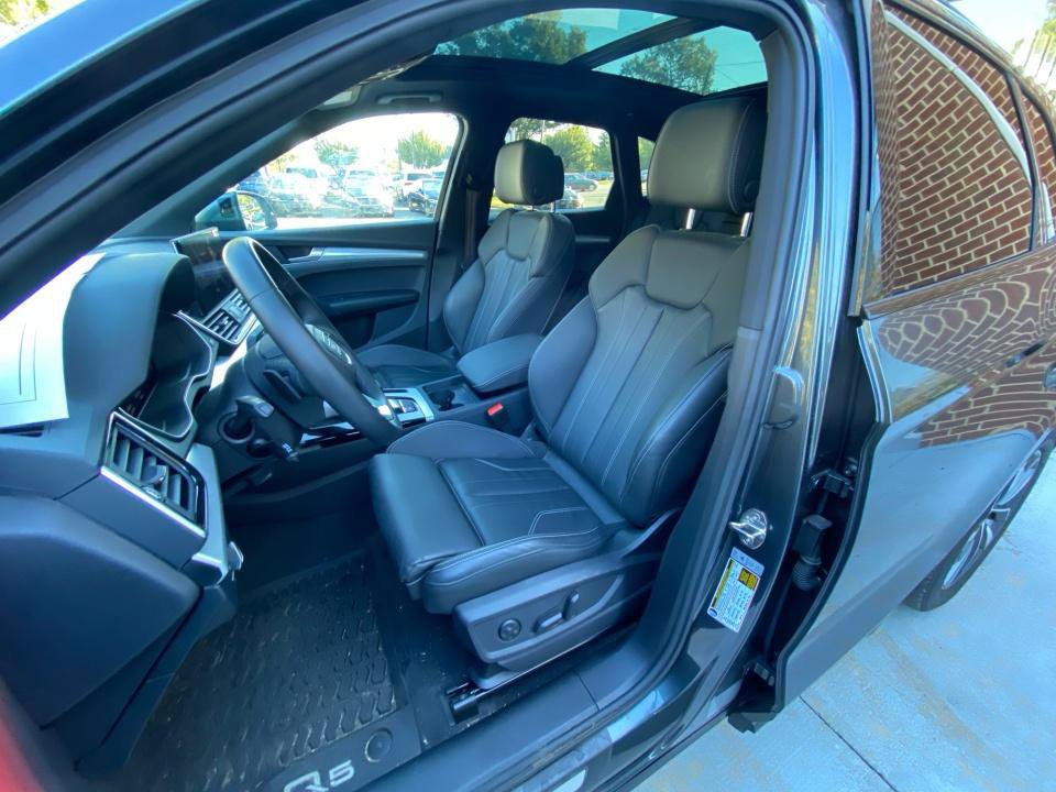 Used 2024 Audi Q5 2.0T Premium AWD/4WD image 30