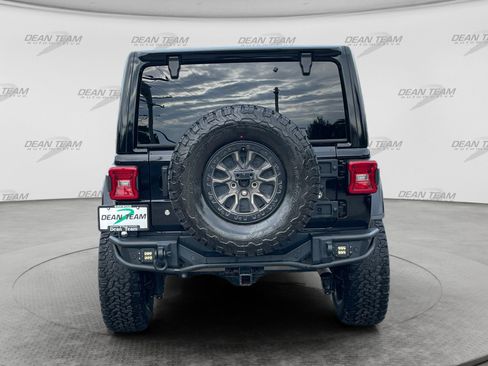 Used 2019 Jeep Wrangler Unlimited Sahara AWD/4WD image 7