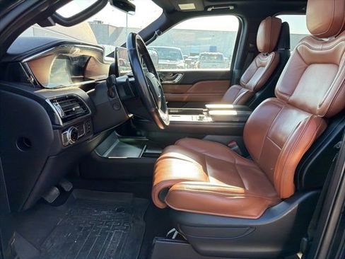 Used 2018 Lincoln Navigator Reserve w/ Technology Package image 24