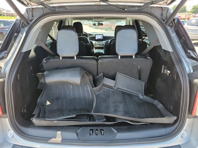 Used 2021 Ford Explorer XLT w/ Equipment Group 202A AWD/4WD image 27