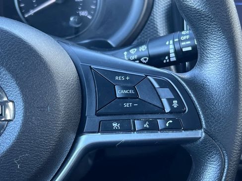 Used 2021 Nissan Kicks SV image 26