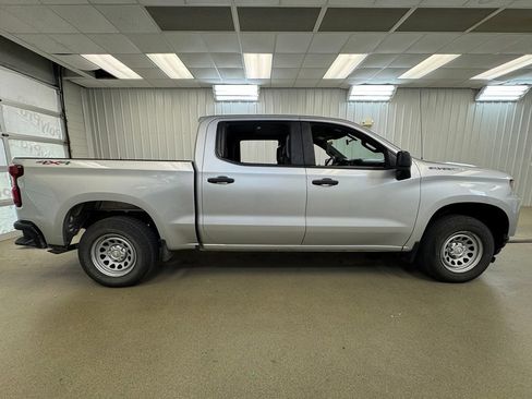 Used 2021 Chevrolet Silverado 1500 W/T w/ WT Value Package AWD/4WD image 5