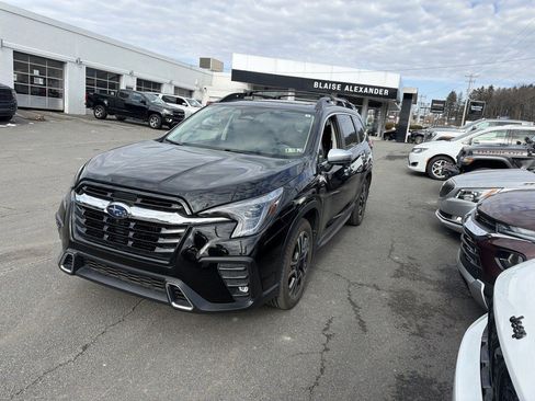 Used 2023 Subaru Ascent Touring AWD/4WD image 3