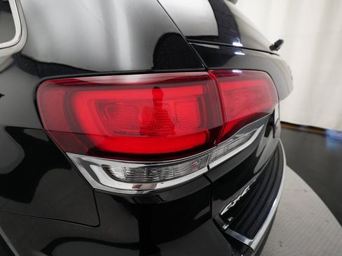 Used 2020 Jeep Grand Cherokee Limited image 33