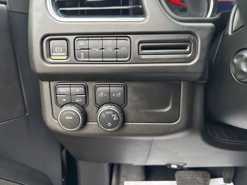 Used 2021 Chevrolet Tahoe RST w/ Luxury Package image 19