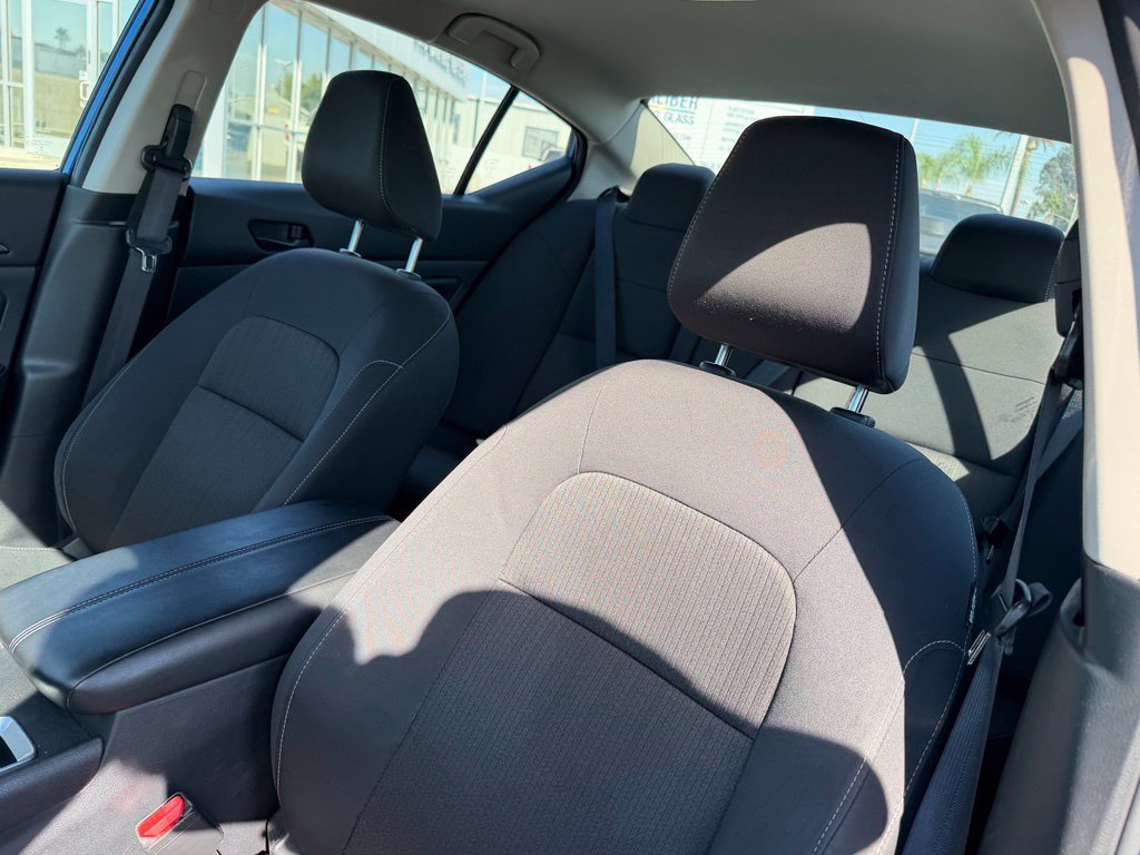 Certified 2025 Nissan Altima 2.5 SV FWD image 12