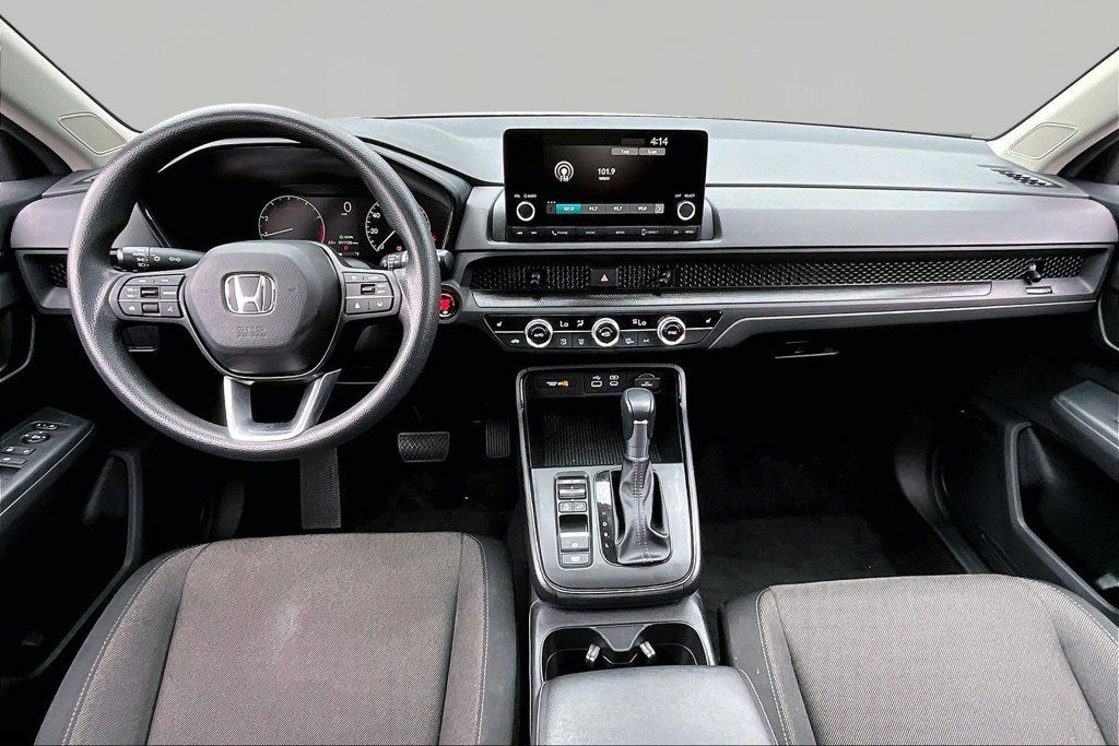 Used 2024 Honda CR-V EX image 7