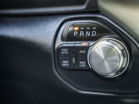 Used 2021 RAM 1500 Laramie image 31