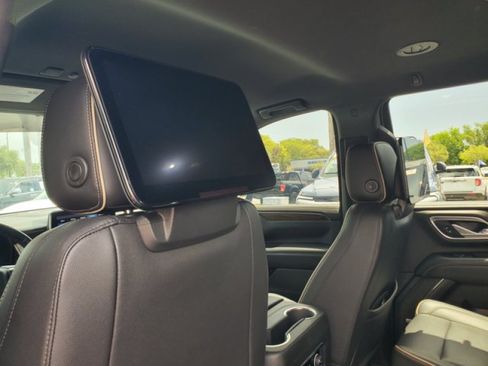Used 2021 Chevrolet Tahoe Premier RWD image 28