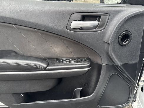 Used 2019 Dodge Charger SXT w/ Driver Confidence Group image 13