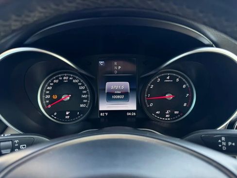 Used 2017 Mercedes-Benz GLC 300 4MATIC image 13