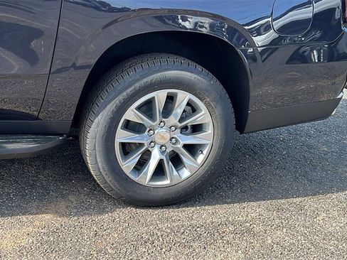 New 2026 Chevrolet Suburban Premier w/ Sun And Tow Package image 9