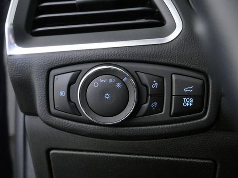 Certified 2023 Ford Edge Titanium AWD/4WD image 25