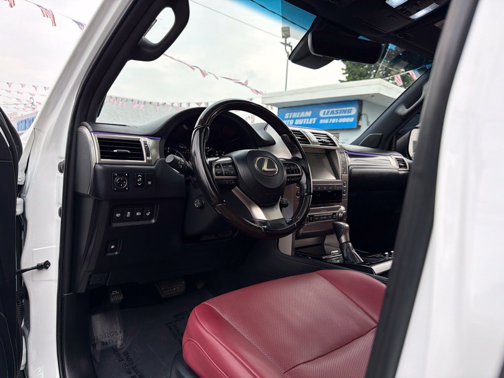 Used 2021 Lexus GX 460 Premium w/ Premium Package AWD/4WD image 32